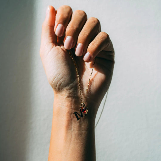 ABBY | INITIAL NECKLACE WITH BIRTHSTONE