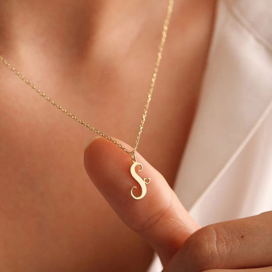 LILY | INITIAL NECKLACE